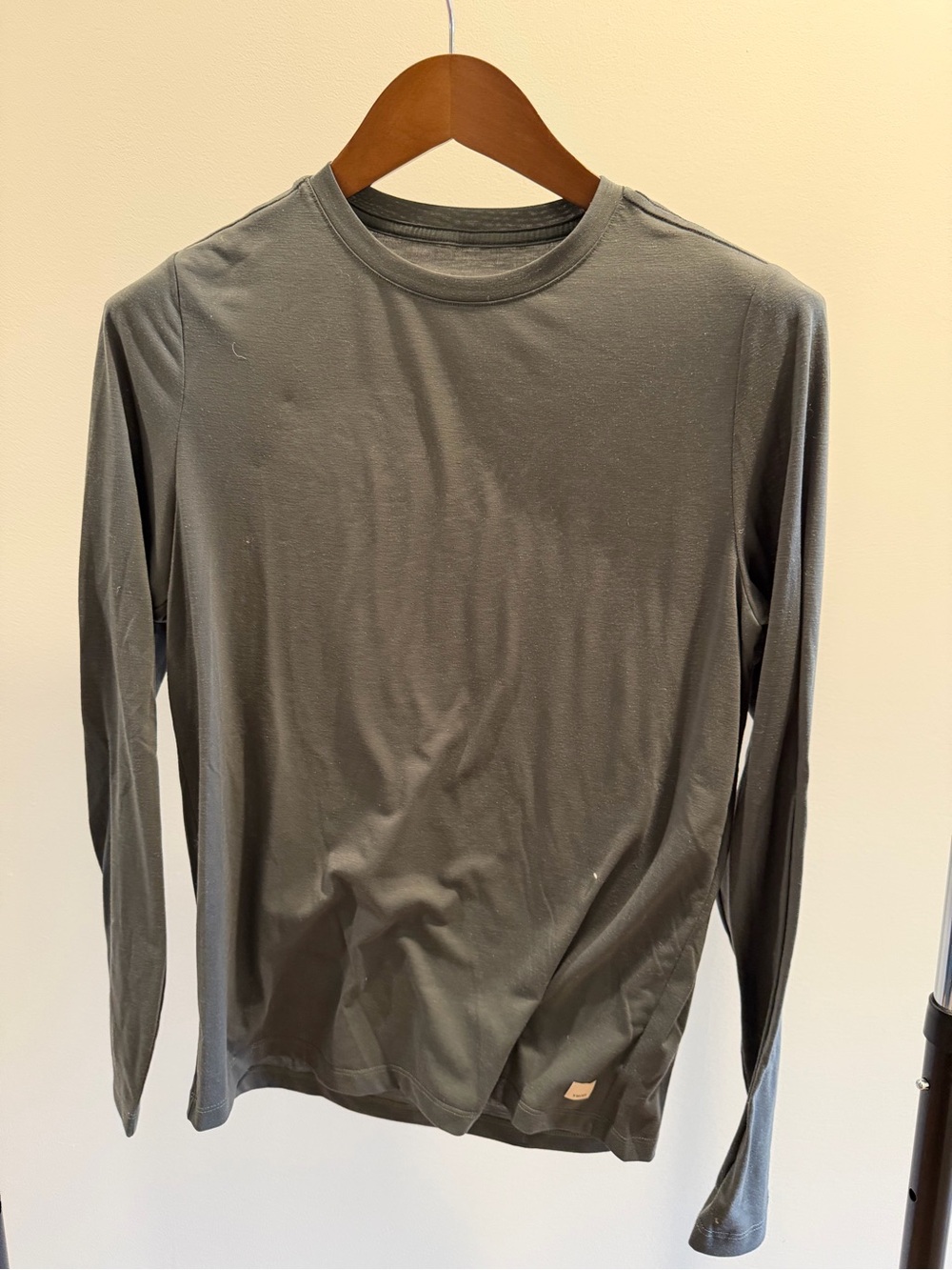 Vuori Men's Long Sleeve Crew Green